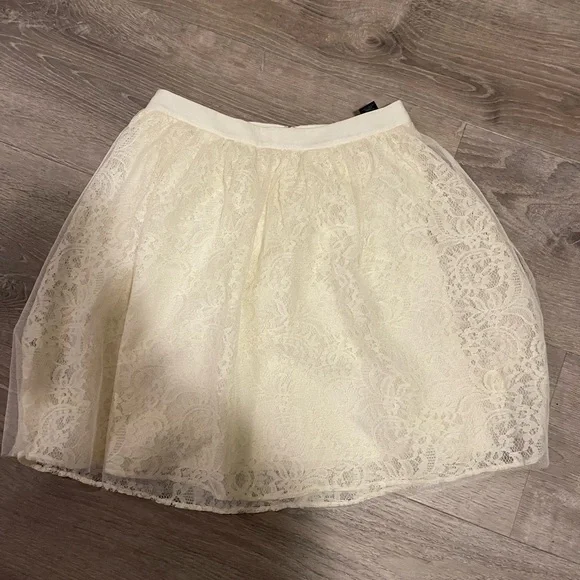 Express Cream Lace A-Line Skirt - Picture 1 of 6